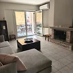 Neliflat