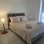Neliflat